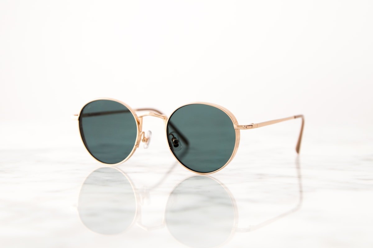 How to Pick Sunglasses for Your Face Shape